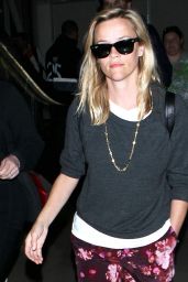 Reese Witherspoon at LAX Airport in Los Angeles - January 2015
