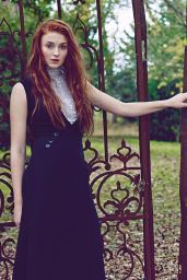Sophie Turner - Town & Country Magazine (UK) - Spring 2015 Issue