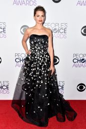 Stana Katic – 2015 People’s Choice Awards in Los Angeles