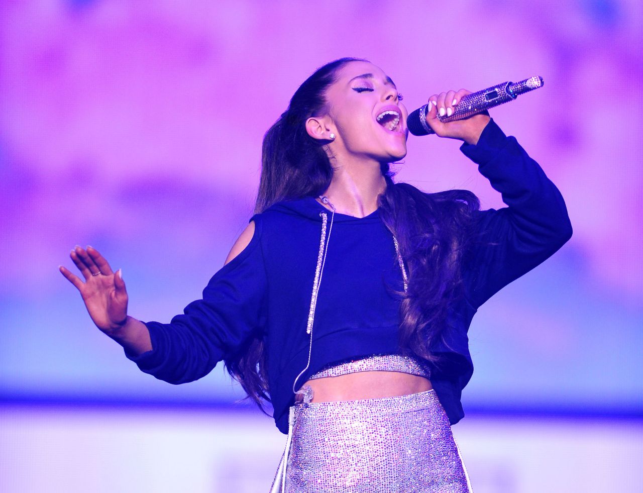 Ariana Grande Performing In Kansas City February 2015