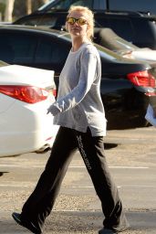 Britney Spears - Leaving a Gym in Calabasas, February 2015