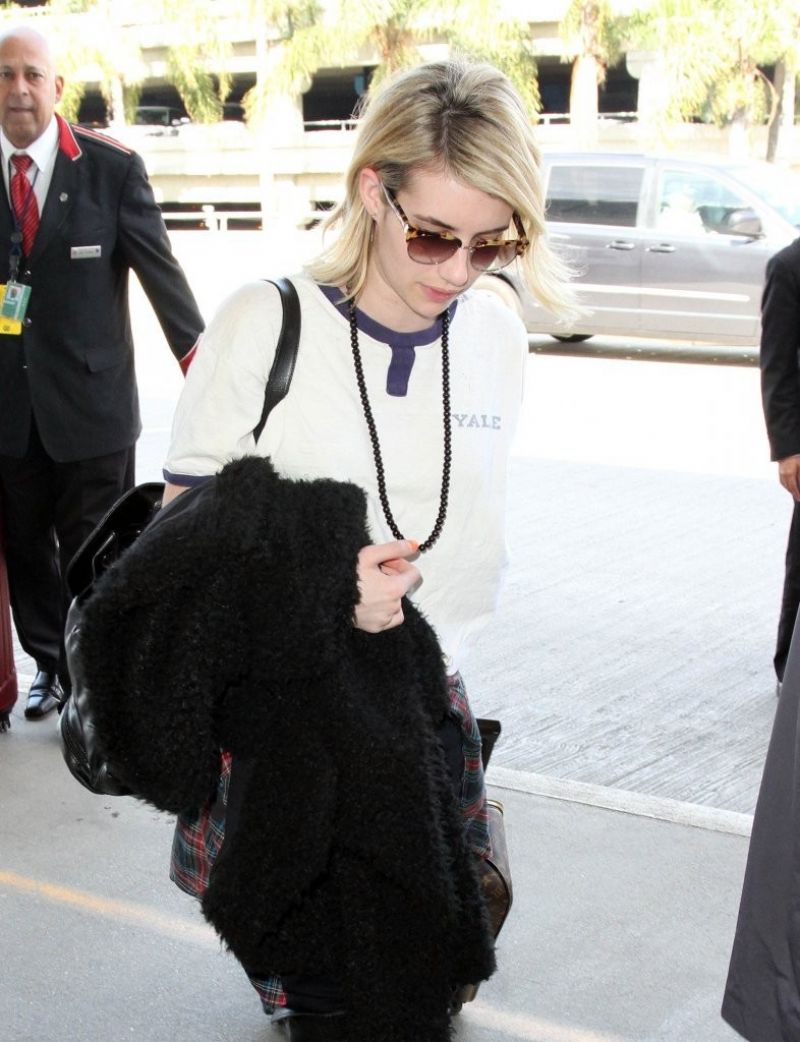 Emma Roberts: LV Luggage at LAX: Photo 559287, Emma Roberts Pictures
