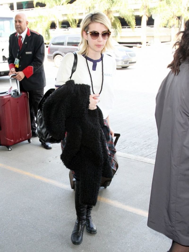 Emma Roberts LAX March 8, 2012 – Star Style