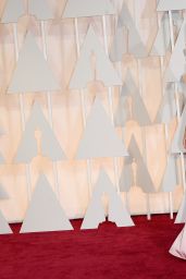 Gwyneth Paltrow – 2015 Oscars Red Carpet in Hollywood
