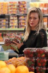 Hilary Duff  Street Style - Grocery Shopping in Los Angeles, Feb. 2015