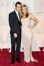 Jennifer Aniston – 2015 Oscars Red Carpet in Hollywood