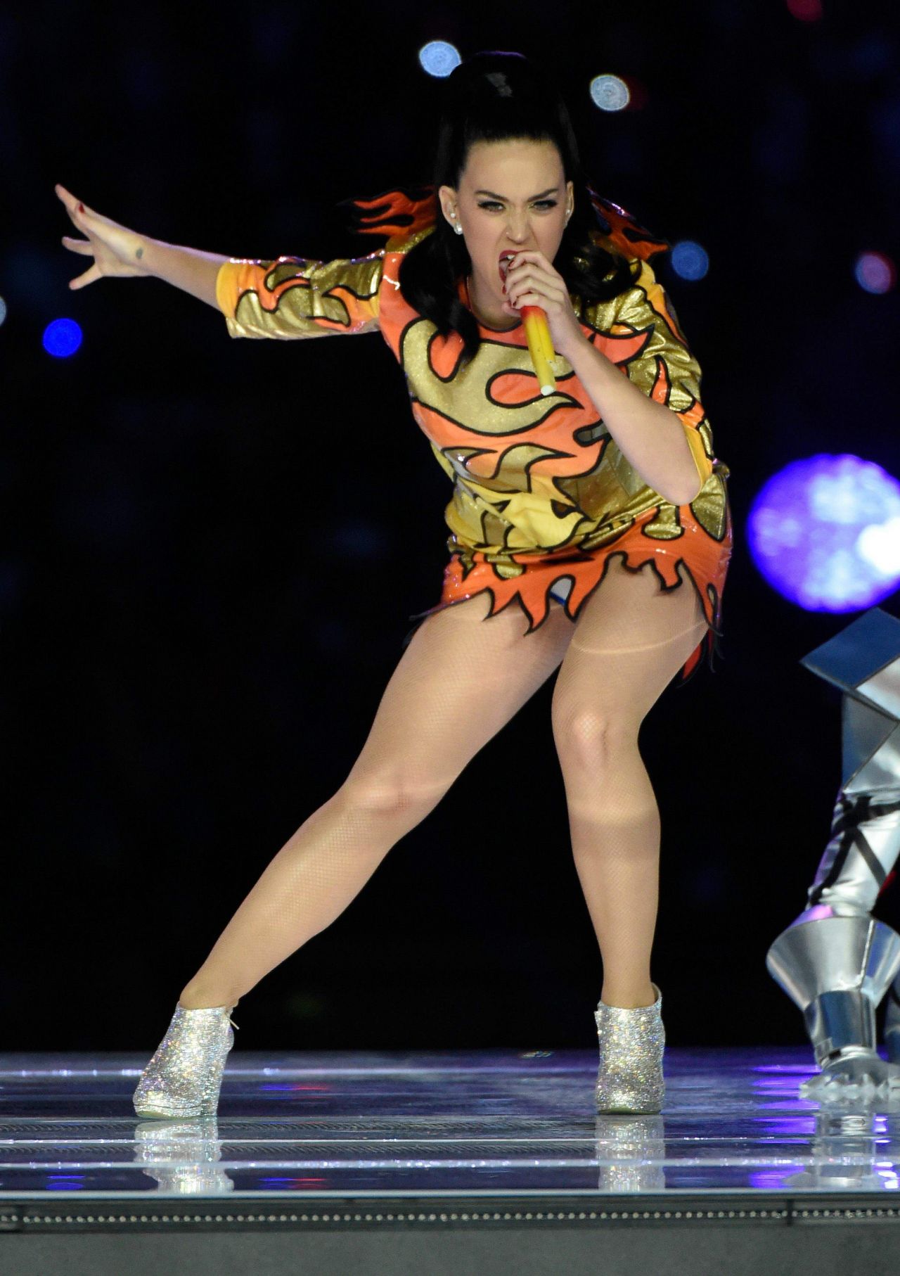 Katy Perry Performs At Superbowl Xlix Halftime Show Celebmafia