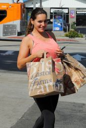 Kelly Brook at Bristol Farms - Out in Los Angeles, Feb. 2015