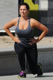 Kelly Brook Booty in Tights - Workout in Los Angeles, Feb. 2015