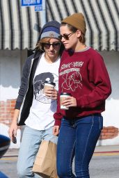 Kristen Stewart Casual Style - Out for Coffee with Alicia, February 2015