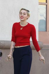 Miley Cyrus Street Style - at Trader Joe