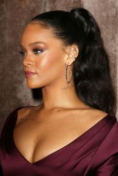 Rihanna - Zac Posen Fashion Show in New York City, February 2015
