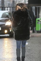 Shobna Gulati Street Style - Leaving the ITV Studios in London, February 2015