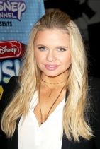 Alli Simpson – On The Road To The RDMA Concert in New York City