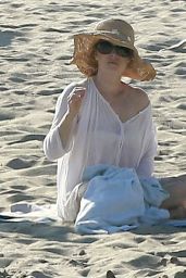 Amy Adams at the Beach in Los Angeles, March 2015