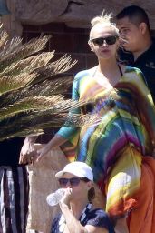 Ashlee Simpson on Vacation in Los Cabos in Mexico, March 2015