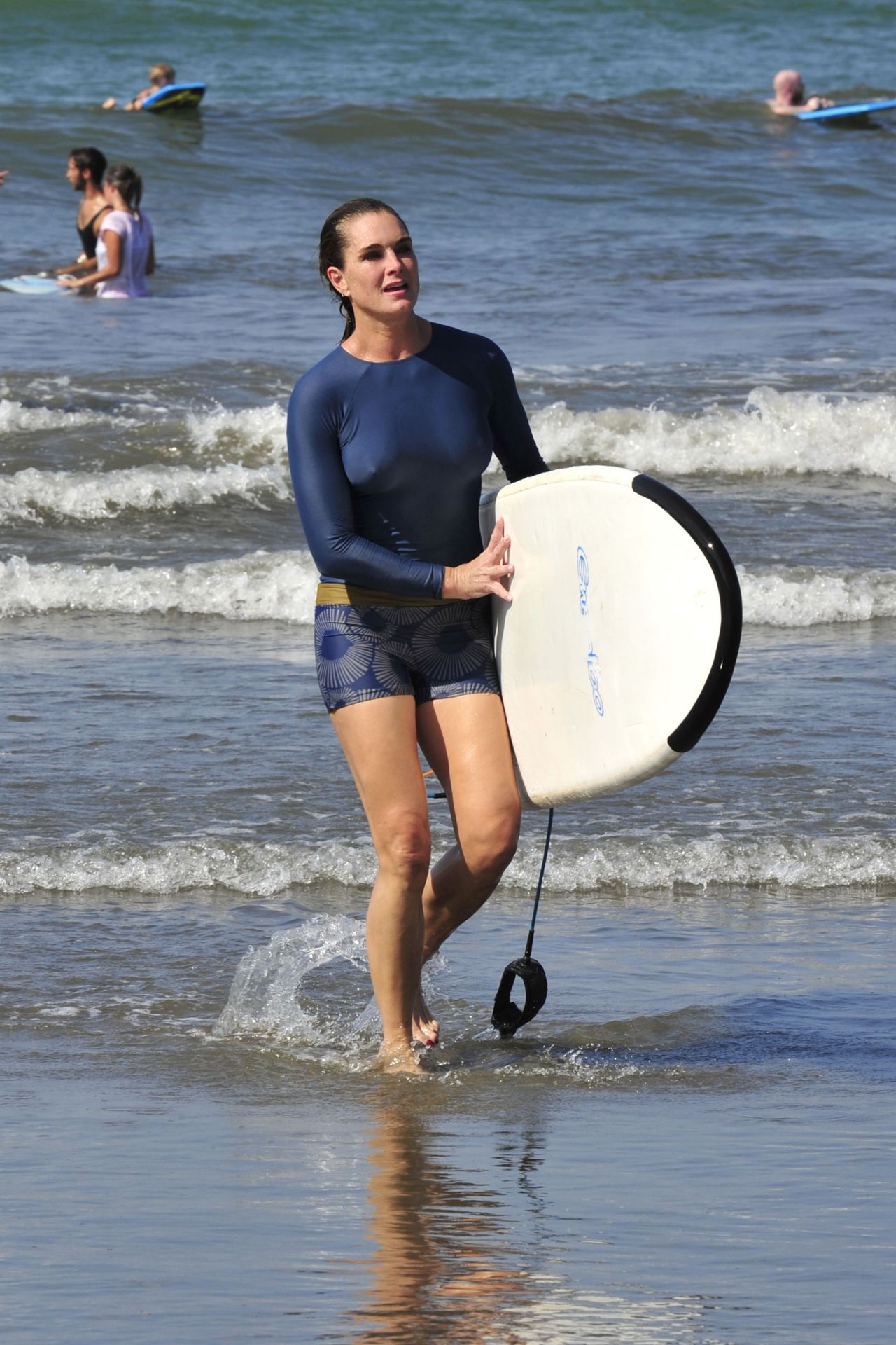 Brooke Shields - Surfing Lesson in Costa Rica, March 2015 * CelebMafia.