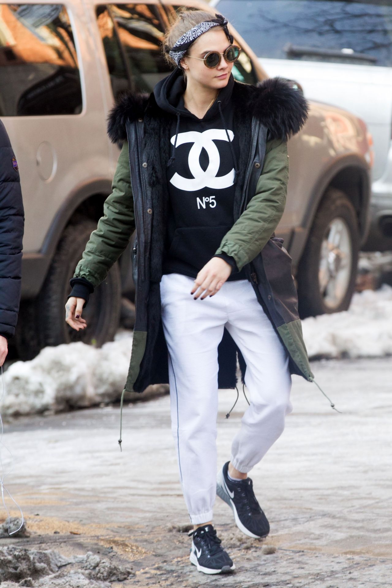 Cara Delevingne Casual Style - Out in New York City, March 2015 ...