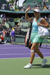 Caroline Wozniacki – 2015 Miami Open Tennis Tournament in Key Biscayne – 1st Round