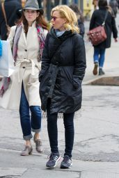 Elizabeth Banks Street Style - Out in New York - March 2015
