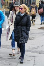 Elizabeth Banks Street Style - Out in New York - March 2015
