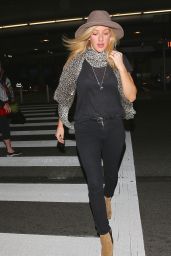 Ellie Goulding Street Style - at LAX Airport in Los Angeles, March 2015