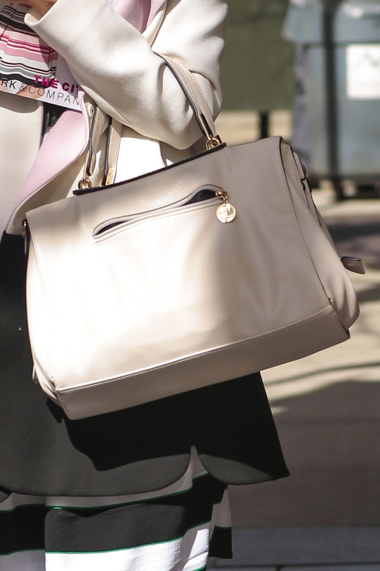 Eva Mendes Carries a Marni Bag to “The View” - PurseBlog