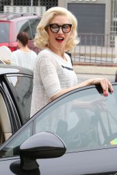 Gwen Stefani - Acupuncture Clinic in Los Angeles, March 2015