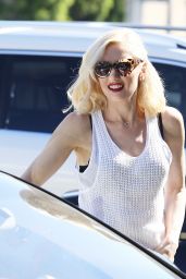 Gwen Stefani - Arriving to Her Acupuncture Clinic In Los Angeles , March 2015