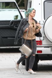 Hilary Duff Casual Outfit - Out in Los Angeles, March 2015