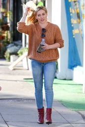 Hilary Duff Casual Outfit - Sherman Oaks, March 2015