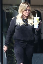 Hilary Duff Casual Outfit - Shopping In Bel-Air, March 2015