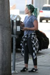 Hilary Duff - Heads to the Gym for a Morning Workout, March 2015