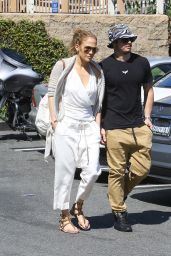 Jennifer Lopez Casual Style - Out in Hollywood, March 2015