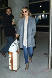 Jessica Alba at JFK Airport, March 2015