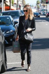 Jessica Alba Casual Style - at Kreation Juice in Beverly Hills, March 2015