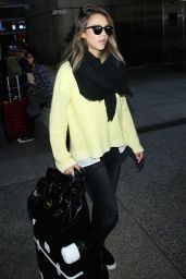 Jessica Alba Casual Style - at LAX Airport, March 2015