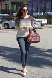 Kelly Brook Casual Style - Shopping at Whole Foods in West Hollywood, March 2015