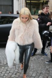 Kim Kardashian Dyed Her Hair - Paris, March 2015