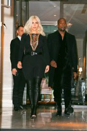 Kim Kardashian Leaves Her Hotel in Paris, March 2015