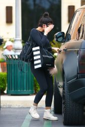 Kylie Jenner Shopping at Sephora in Calabasas, March 2015