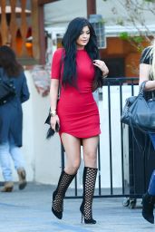 Kylie Jenner Style - Leaving a Restaurant in Calabasas, March 2015