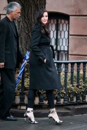 Liv Tyler - Out of Her NYC Townhouse Before Heading to Dinner - March 2015