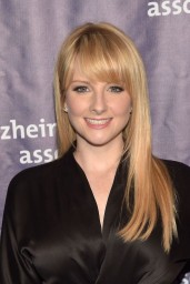 melissa-rauch-2015-a-night-at-sardi-s-in-beverly-hills_3