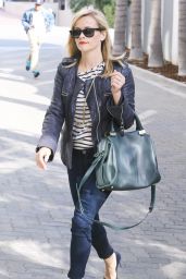 Reese Witherspoon Casual Style - at AOC Wine Bar & Restaurant in LA, March 2015