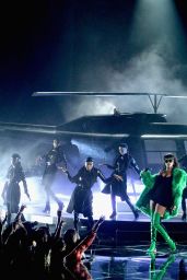 Rihanna Performs at 2015 iHeartRadio Music Awards in Los Angeles