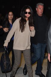 Selena Gomez at Charles de Gaulle Airport in Paris, March 2015