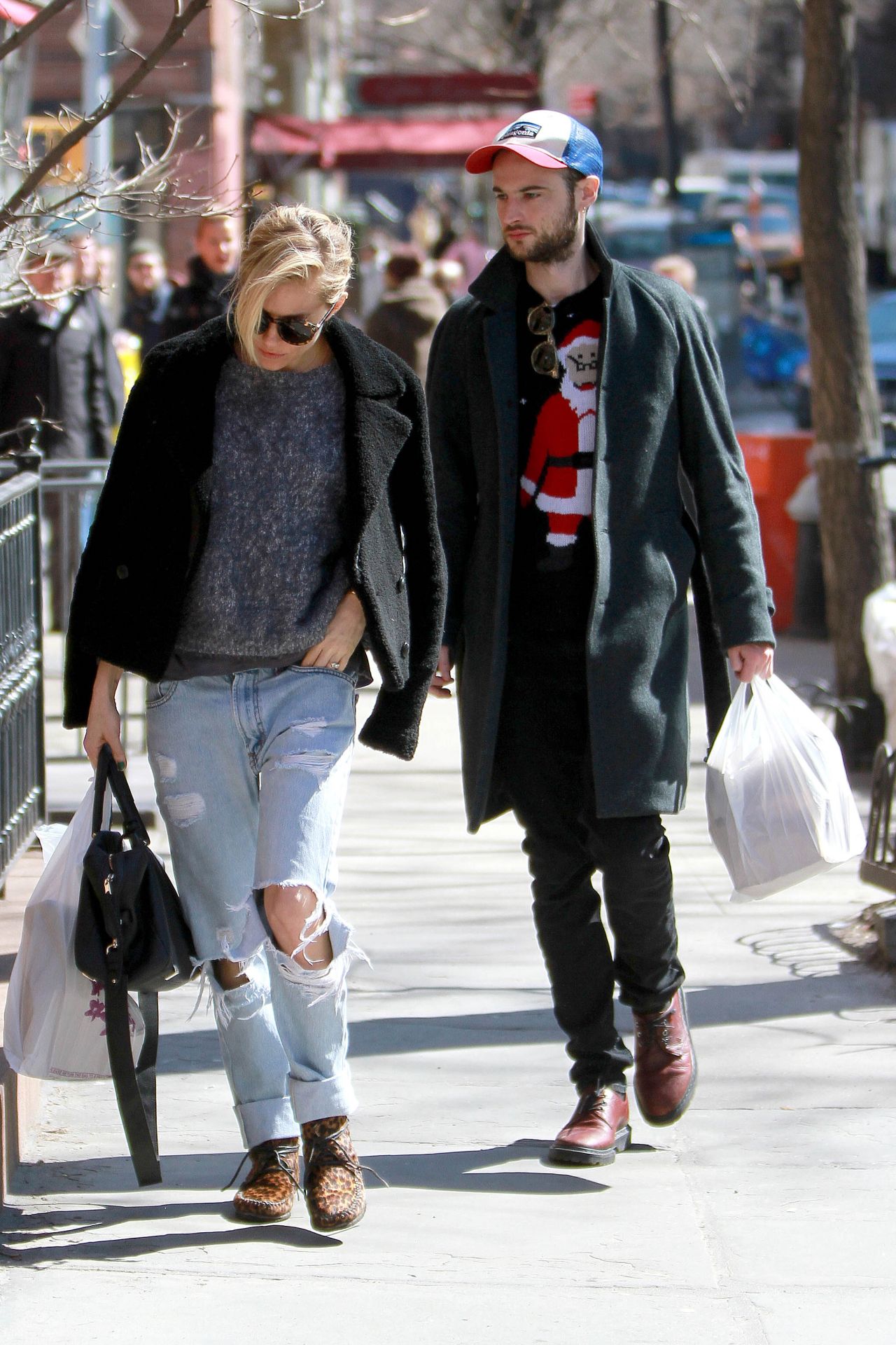 Sienna Miller in Ripped Jeans - Out in New York City - March 2015 ...