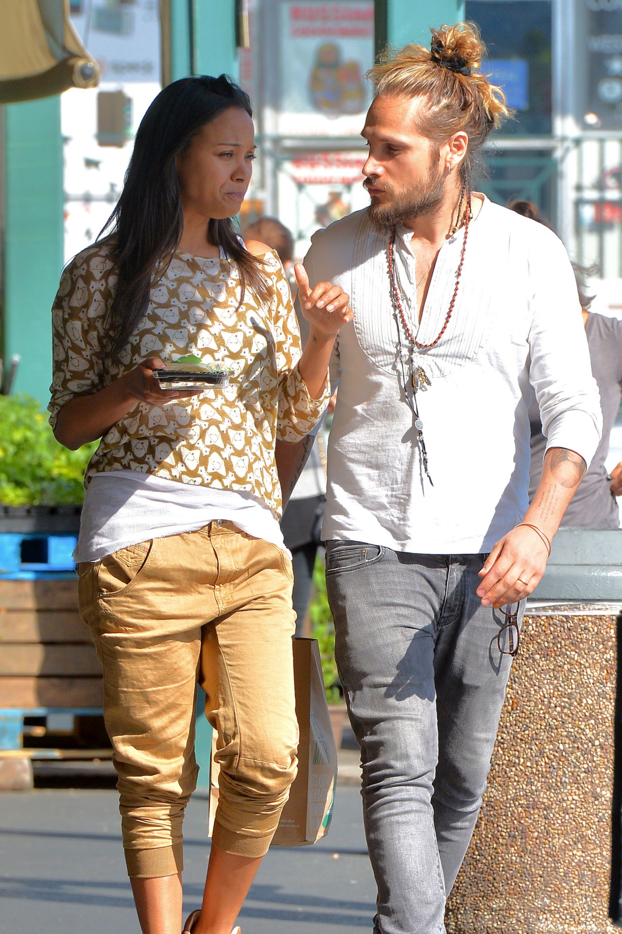 Zoe Saldana and Marco Perego - Leaving Whole Foods in Los Angeles ...