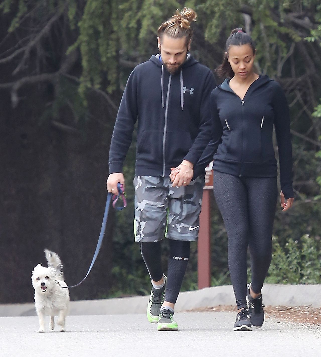 Zoe Saldana Hiking With Her Husband in Beverly Hills, March 2015 ...